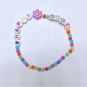 I’m selling one bracelet poppet and 4 gems